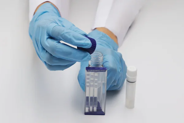 Clostridium difficile GDH + Toxin A + B photo 2